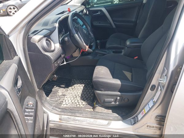 2017 TOYOTA RAV4 XLE — I18