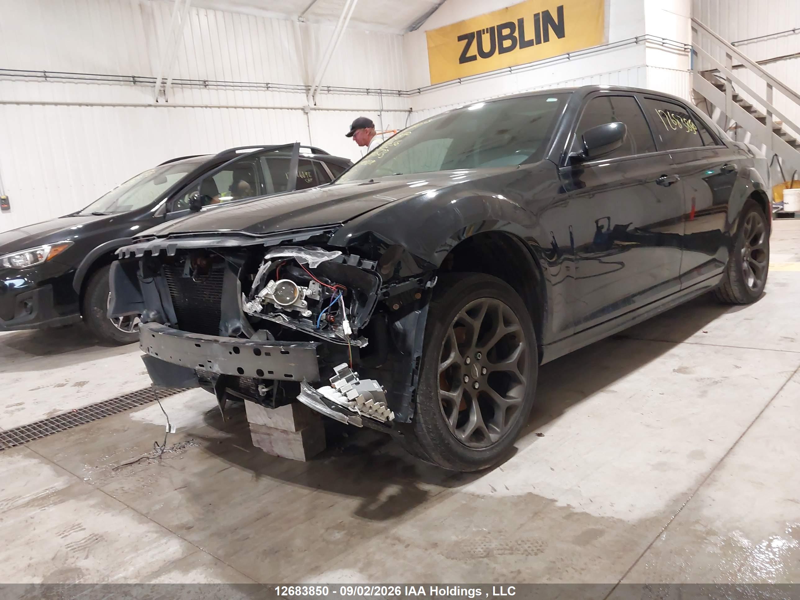 2018 CHRYSLER 300 S — I2