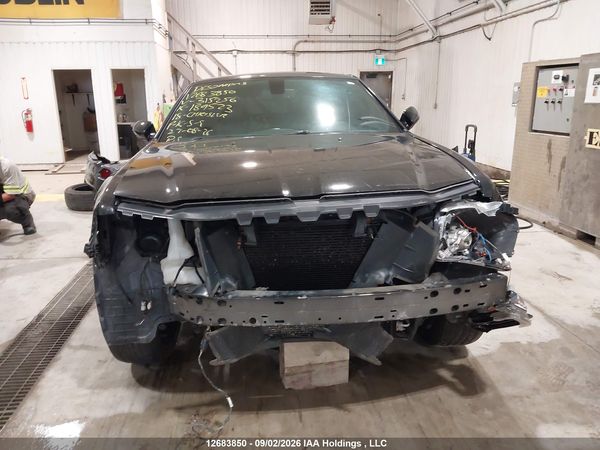 2018 CHRYSLER 300 S — I13