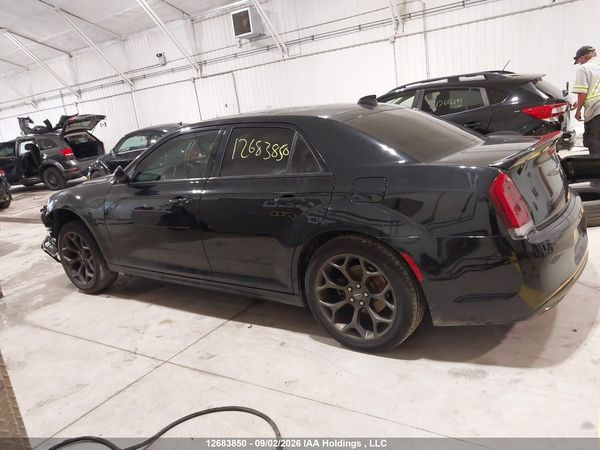 2018 CHRYSLER 300 S — I15