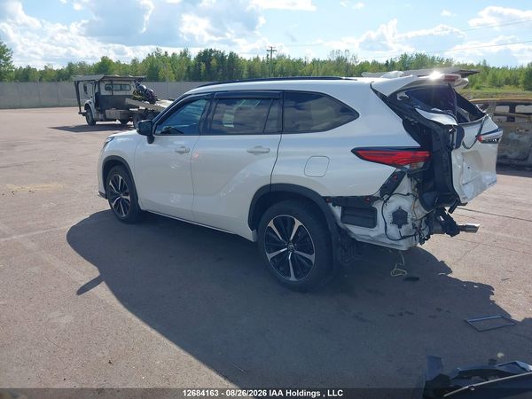 2021 TOYOTA HIGHLANDER XSE