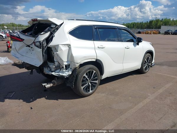 2021 TOYOTA HIGHLANDER XSE