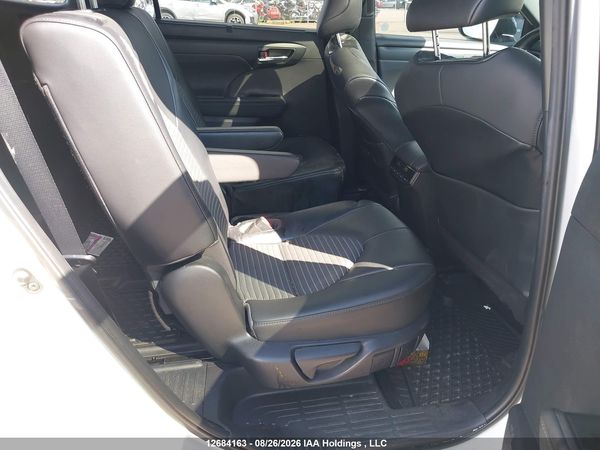 2021 TOYOTA HIGHLANDER XSE