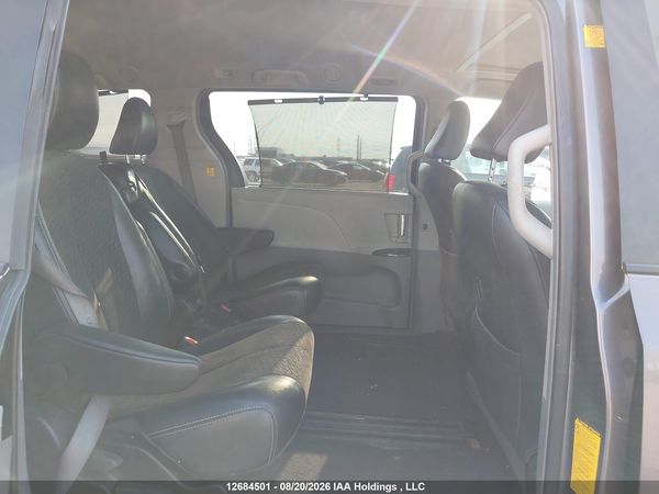 2012 TOYOTA SIENNA SE 8 PASSENGER