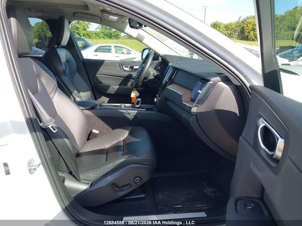 2023 VOLVO XC60 B6 PLUS DARK THEME