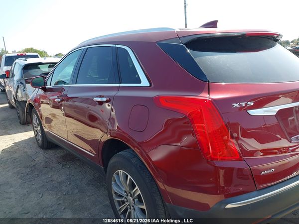 2017 CADILLAC XT5 Luxury
