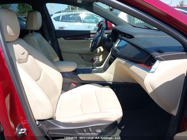 2017 CADILLAC XT5 Luxury