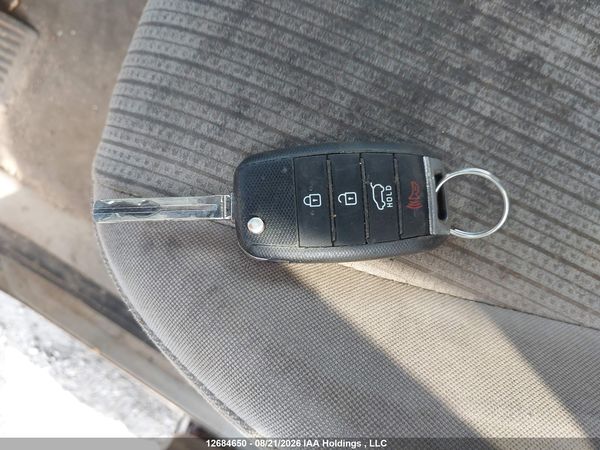 2018 KIA SEDONA LX
