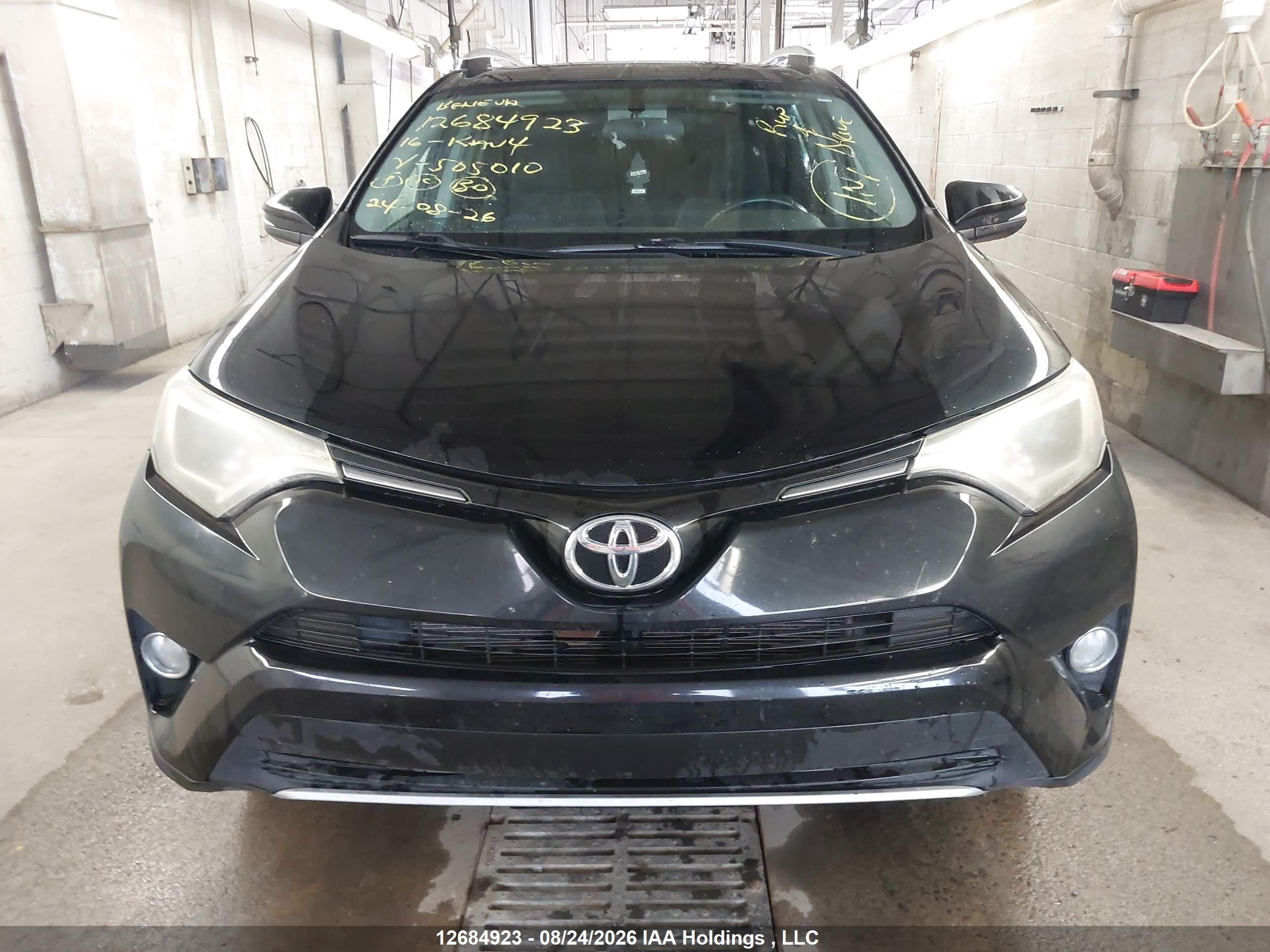 2016 TOYOTA RAV4 XLE