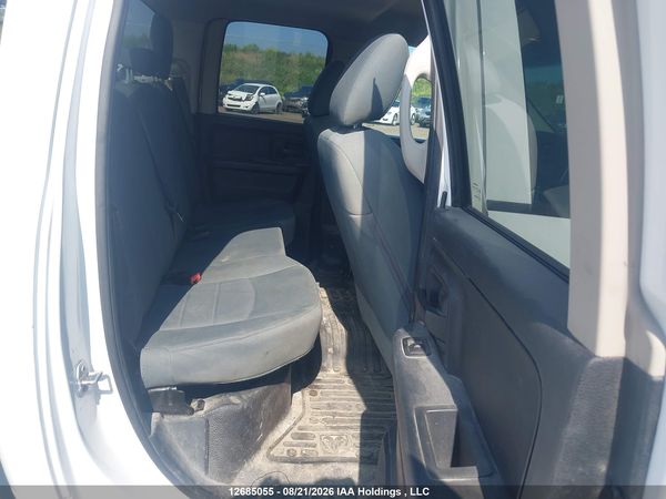 2016 RAM 1500 ST — I8