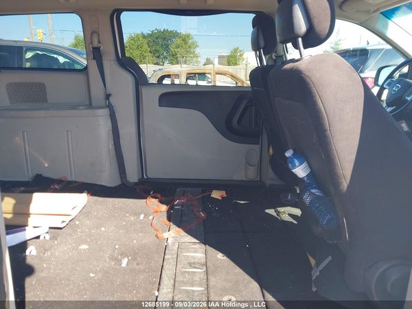 2014 DODGE GRAND CARAVAN SE