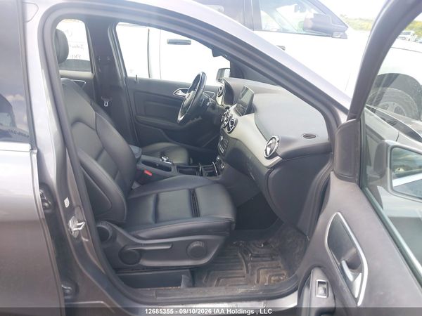 2017 MERCEDES-BENZ B250 — I5
