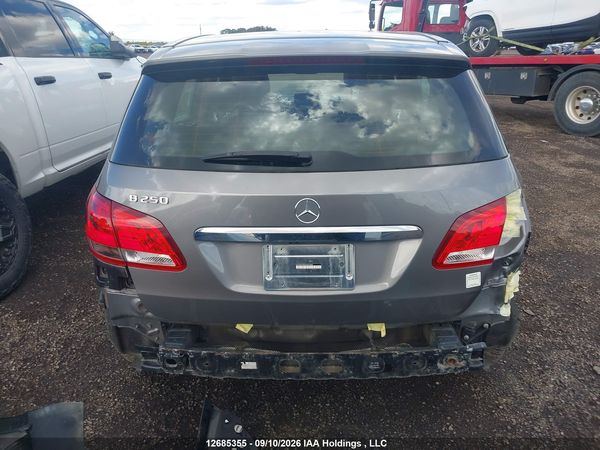 2017 MERCEDES-BENZ B250 — I17