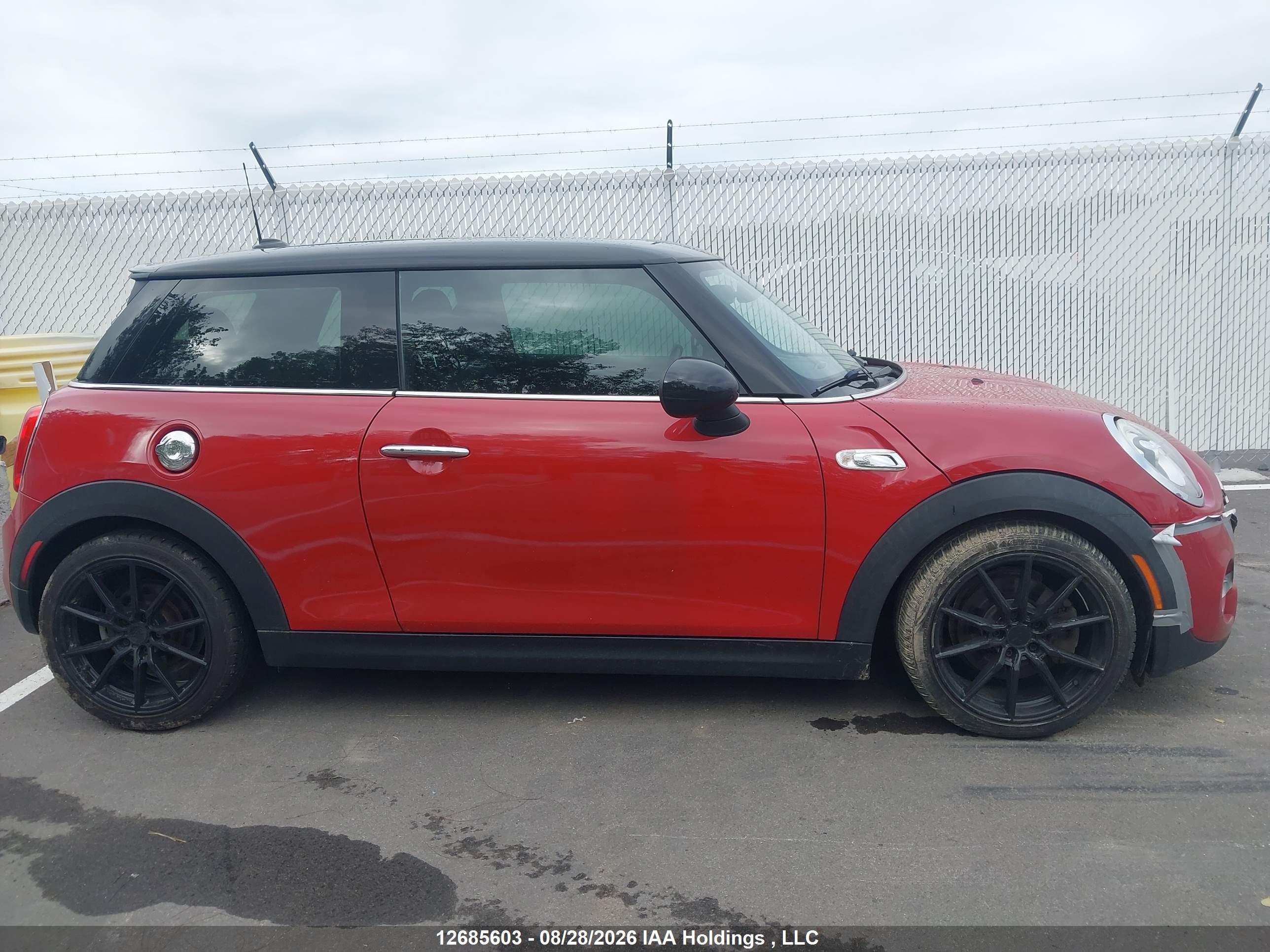 2016 MINI COOPER