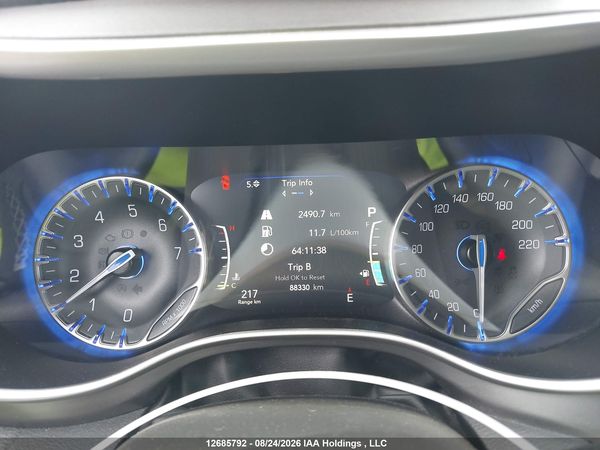 2023 CHRYSLER PACIFICA TOURING L — I7