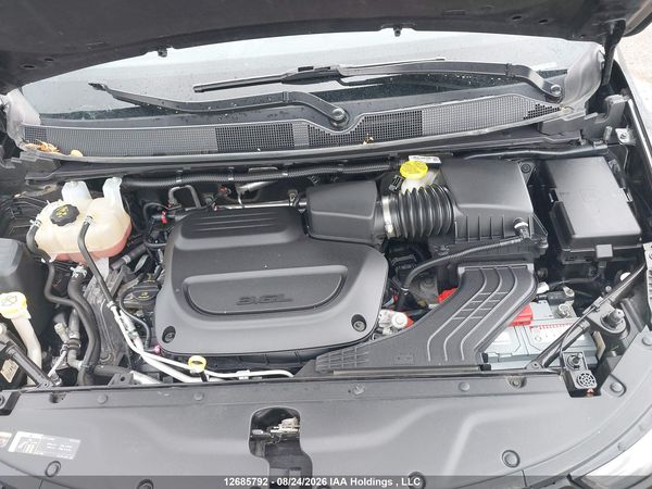 2023 CHRYSLER PACIFICA TOURING L — I10