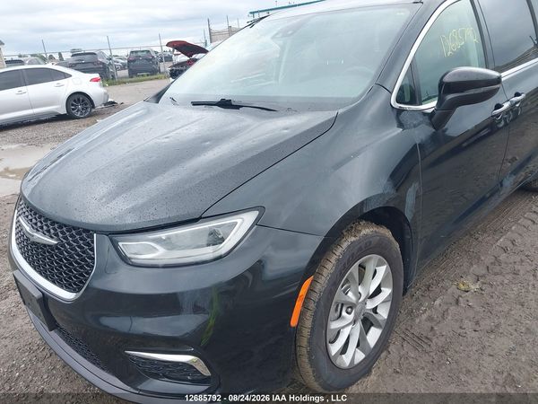 2023 CHRYSLER PACIFICA TOURING L — I20
