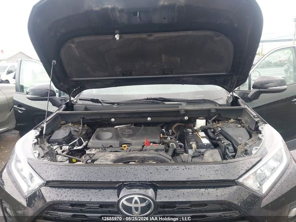 2021 TOYOTA RAV4 XLE/XLE PREMIUM