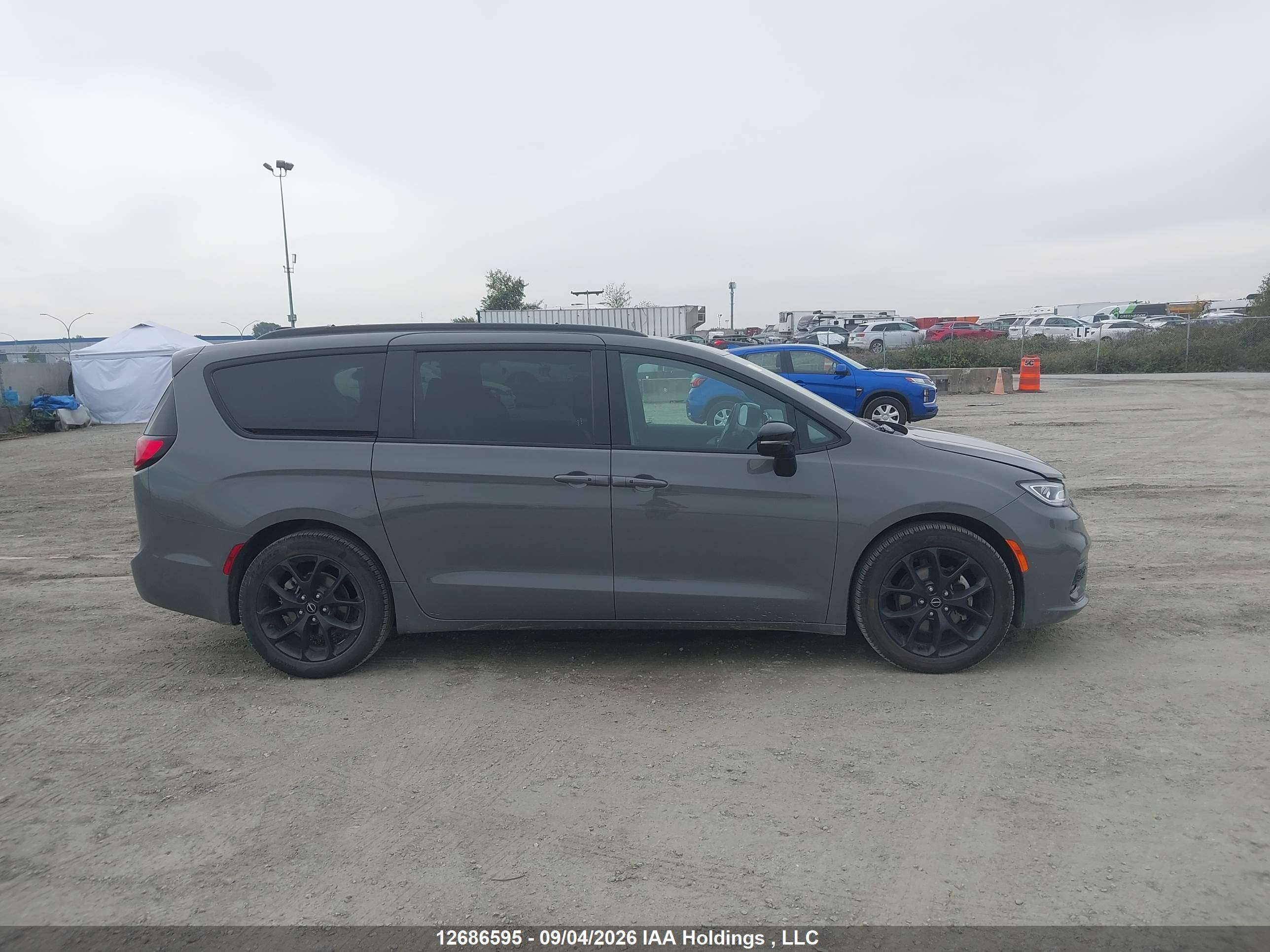 2025 CHRYSLER PACIFICA LIMITED