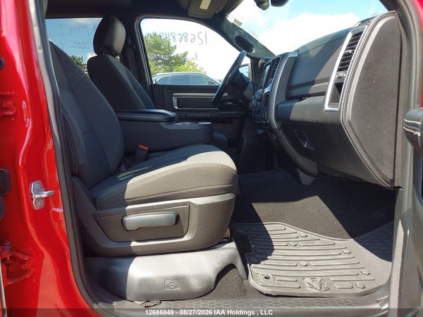 2024 RAM 1500 CLASSIC SLT / Warlock