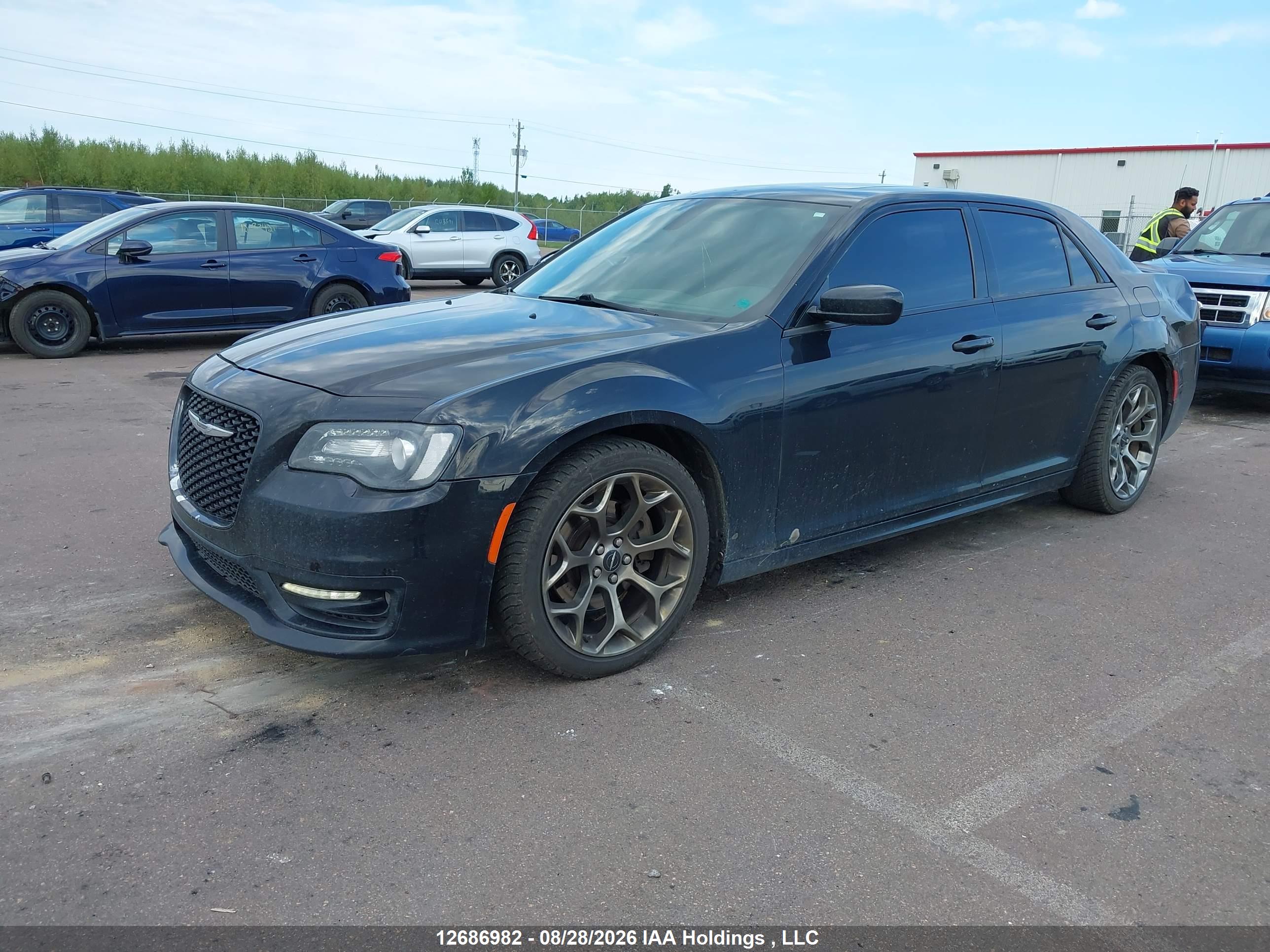 2017 CHRYSLER 300 S — I2