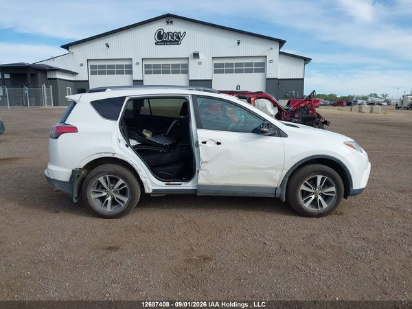 2017 TOYOTA RAV4 XLE — I14
