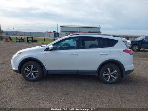 2017 TOYOTA RAV4 XLE — I15