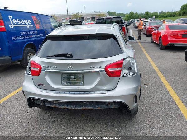 2015 MERCEDES-BENZ GLA 250 4MATIC