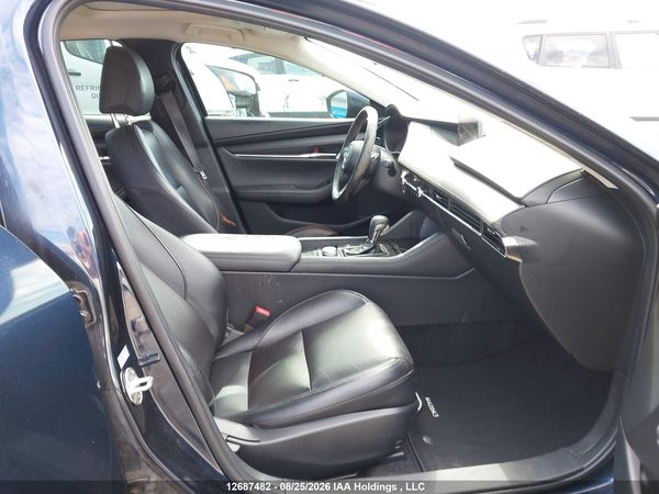 2021 MAZDA 3 PREMIUM — I5