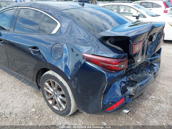2021 MAZDA 3 PREMIUM — I12