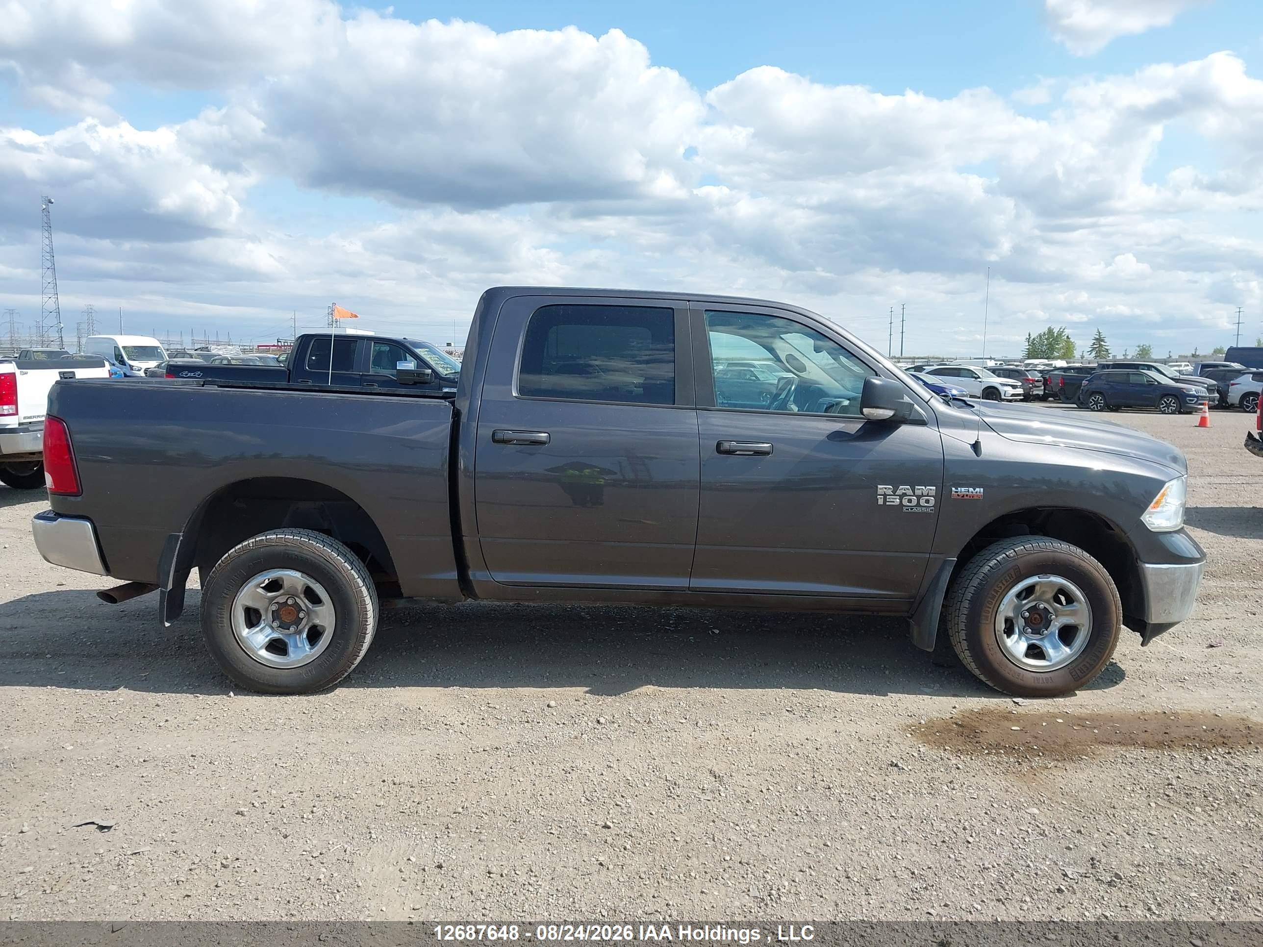 2019 RAM 1500 CLASSIC SLT
