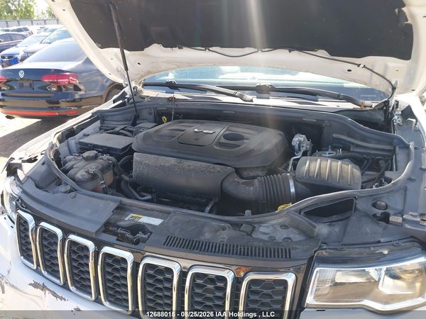 2018 JEEP GRAND CHEROKEE LAREDO — I10