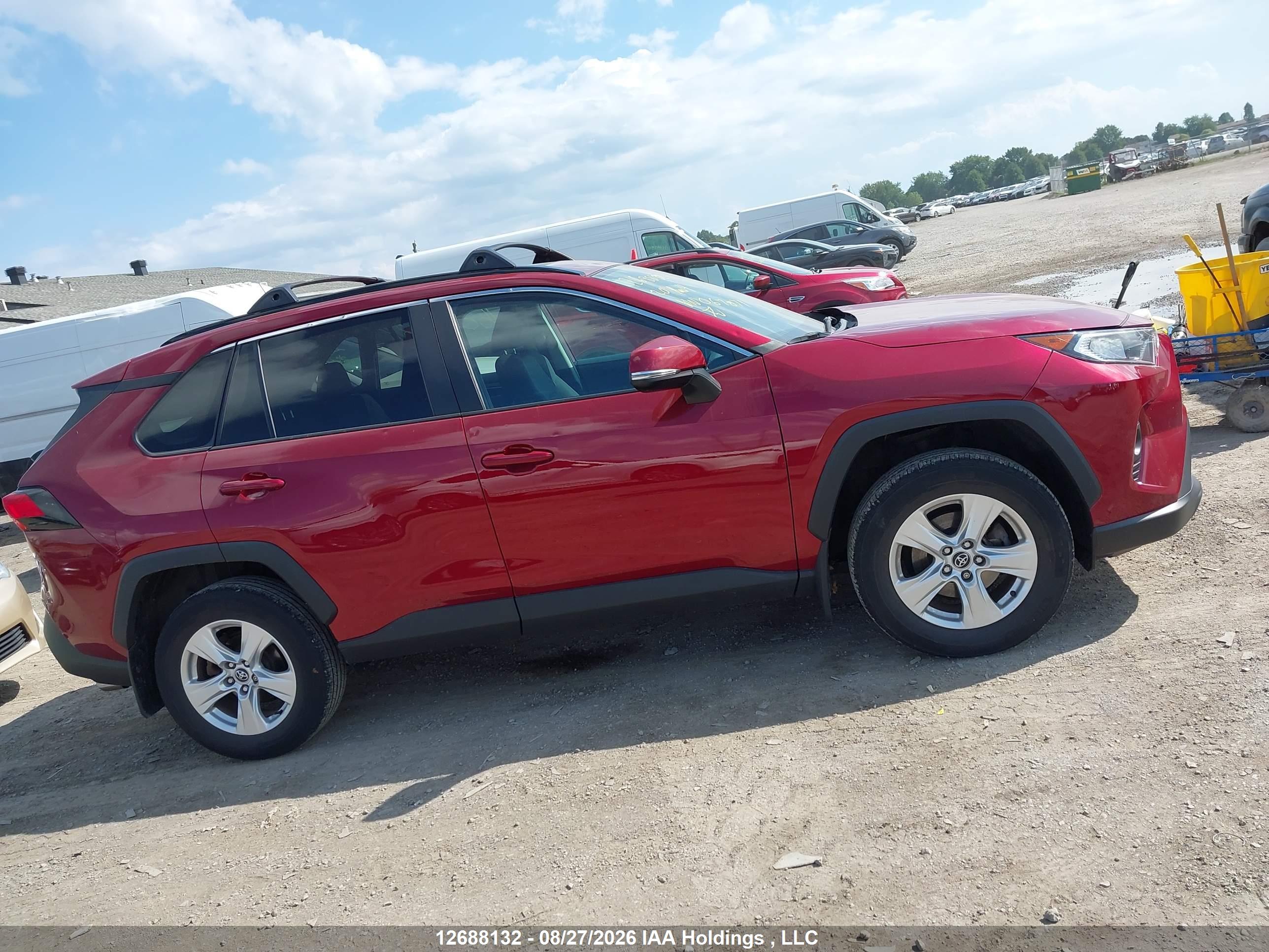 2020 TOYOTA RAV4 XLE/XLE PREMIUM
