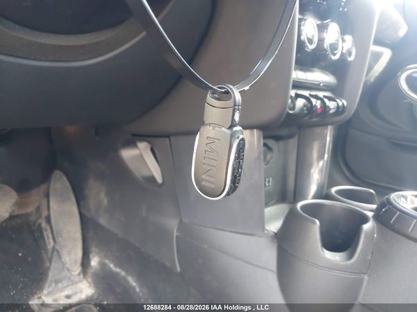 2016 MINI COOPER — I11