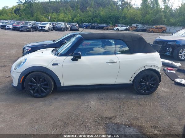 2016 MINI COOPER — I15
