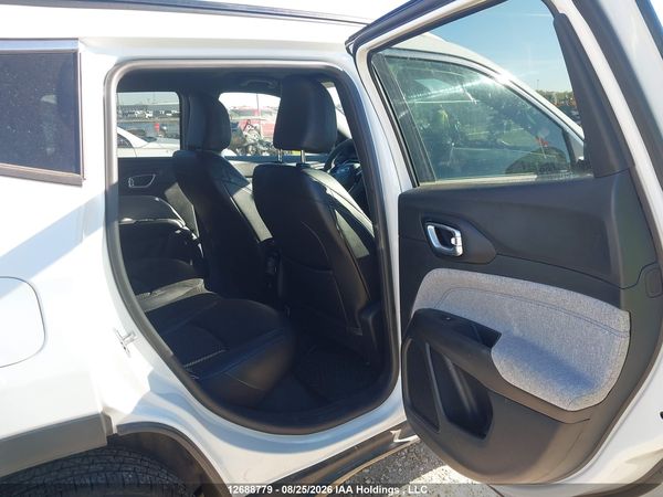 2025 JEEP COMPASS LATITUDE — I8