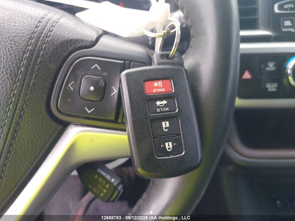 2016 TOYOTA HIGHLANDER Base/Hybrid — I11