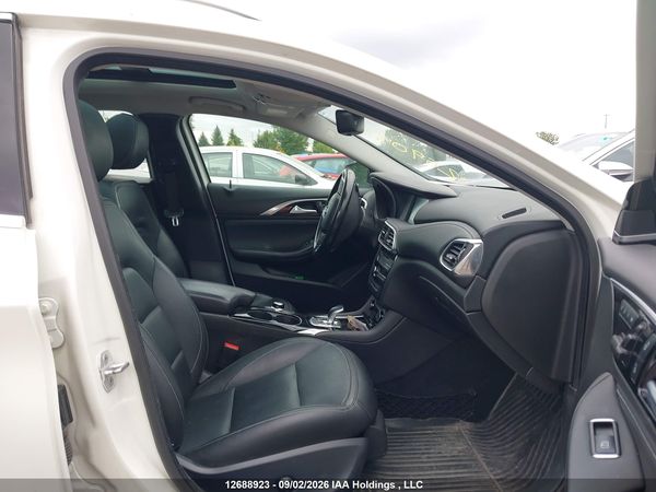 2017 INFINITI QX30 LUXURY/PREMIUM/SPORT