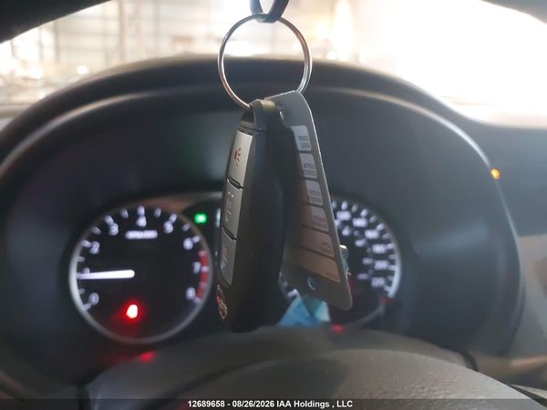 2022 NISSAN KICKS S