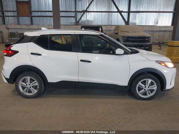 2022 NISSAN KICKS S