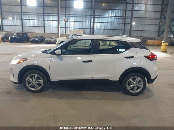 2022 NISSAN KICKS S
