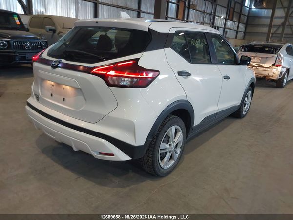 2022 NISSAN KICKS S