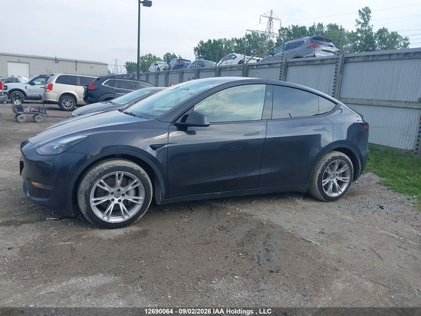 2024 TESLA MODEL Y LONG RANGE/RWD