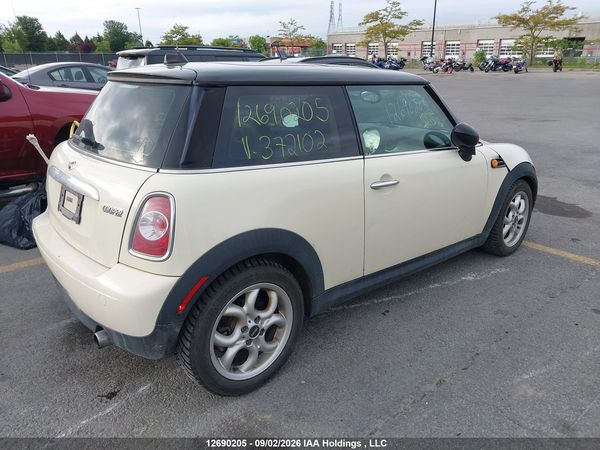 2013 MINI HATCH — I4