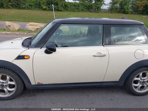 2013 MINI HATCH COOPER — I14