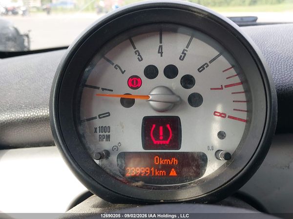 2013 MINI HATCH COOPER — I15