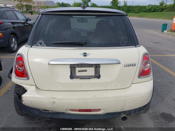 2013 MINI HATCH COOPER — I16