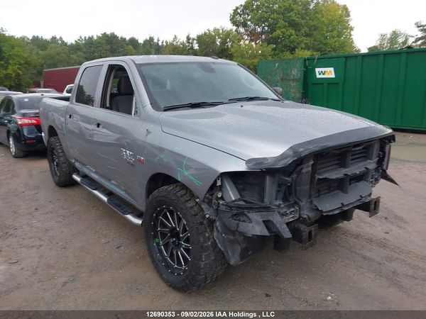 2023 RAM 1500 CLASSIC SLT — I1
