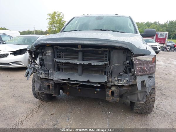 2023 RAM 1500 CLASSIC SLT — I6