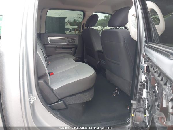 2023 RAM 1500 CLASSIC SLT — I8